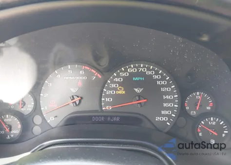 2000 Chevrolet Corvette из США, поврежденный, VIN 1G1YY32G3Y5115190